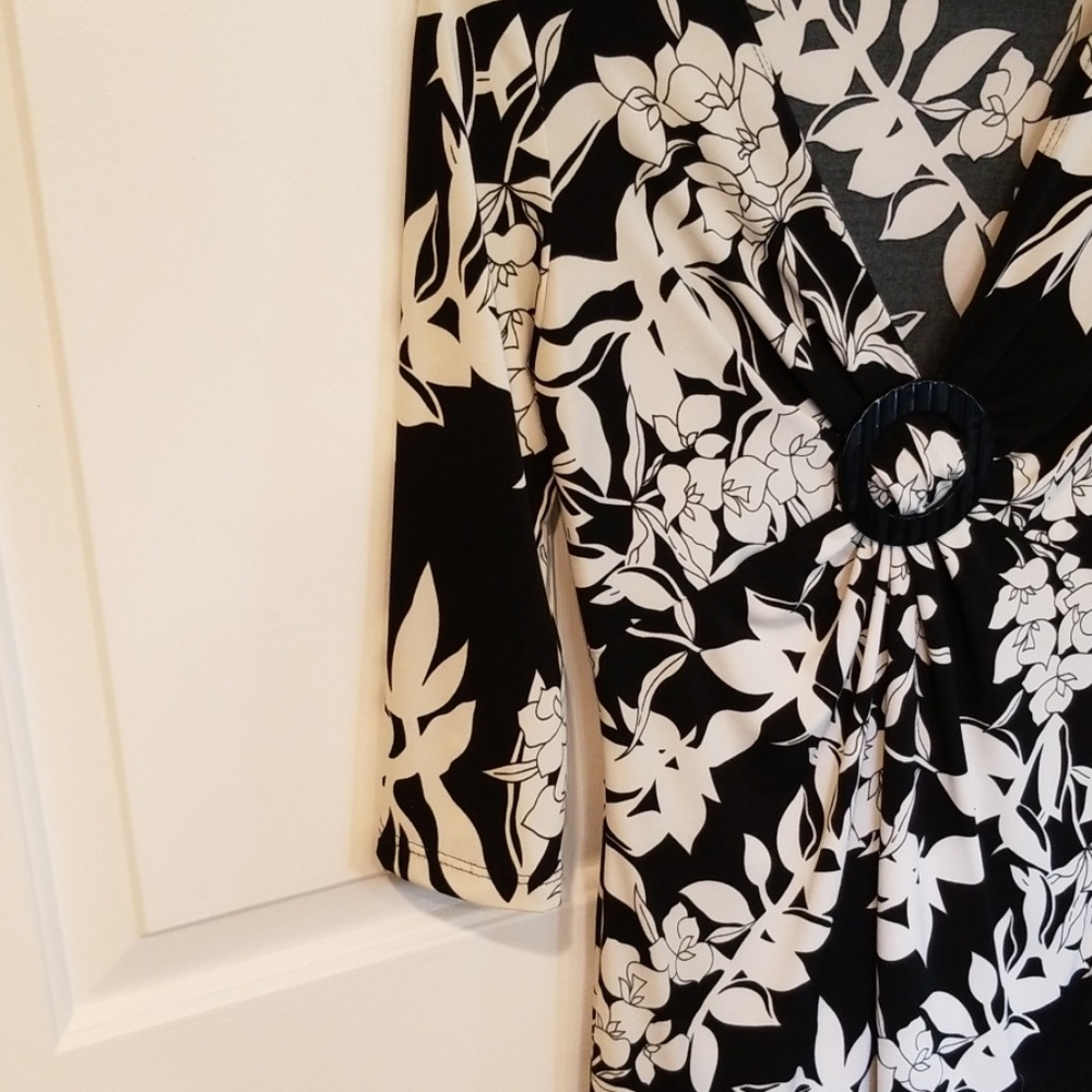 Creative Design Works Blouse - Picture 7 of 7